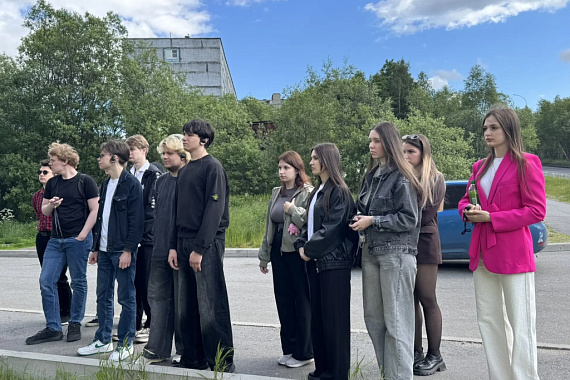 Три аудитории&nbsp;&mdash; три формата: в Мурманске завершилась апробация экскурсий проекта МАУ &laquo;Голоса с фронта&raquo;